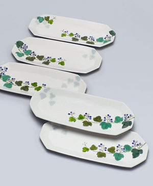 「色絵野葡萄組皿」2024年縦15×横39.5×高3㎝