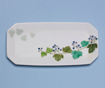 「色絵野葡萄長皿」2023年幅36×奥行18×高3.5㎝