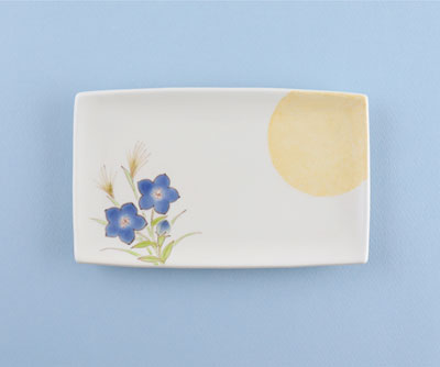 「色絵桔梗皿」2023年幅21.3×奥行13×高2㎝