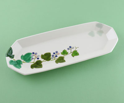 「色絵野葡萄長皿」2023年幅幅39.5×奥行15×高3㎝