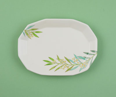 「色絵ミモザ皿」2024年幅28.5×奥行20.5×高3㎝