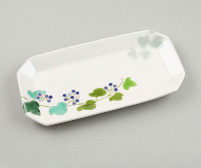 「色絵野葡萄長皿」2024年幅35.5×奥行18×高3.5㎝