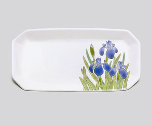 「色絵杜若長皿」2025年幅36×奥行18×高3.5㎝