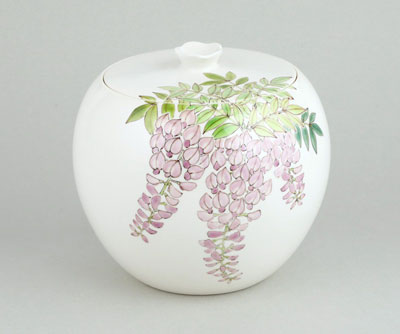 「色絵山藤水指」2025年径16.5×高15.5㎝